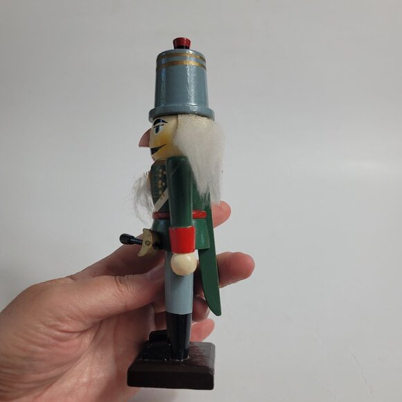 Vintage Santa's Workbench Nutcracker Toy Soldier Green & Red Uniform Gray Hat - Picture 10 of 12